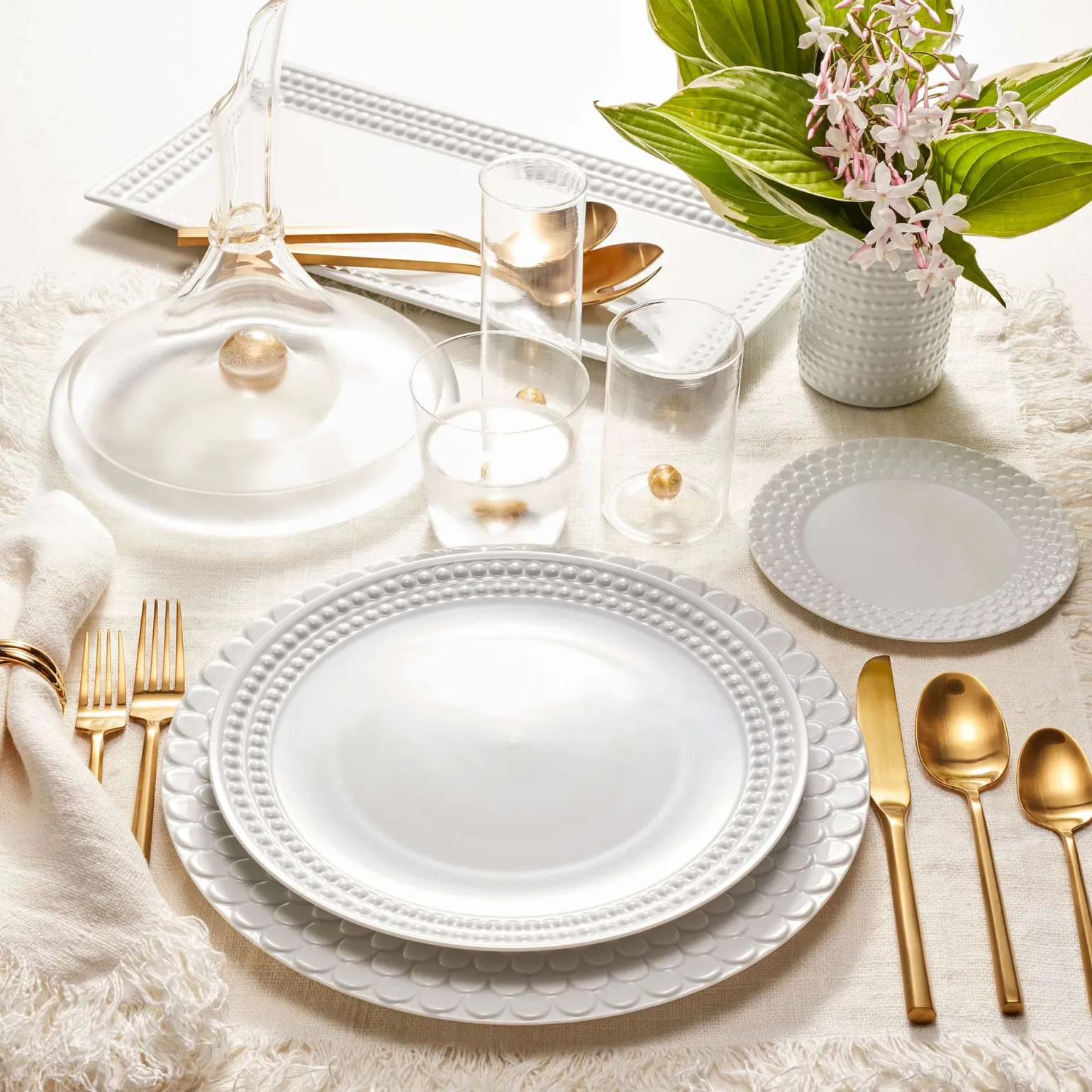 aegean_white_dessert_plat_3.webp Aegean White Dessert Plate