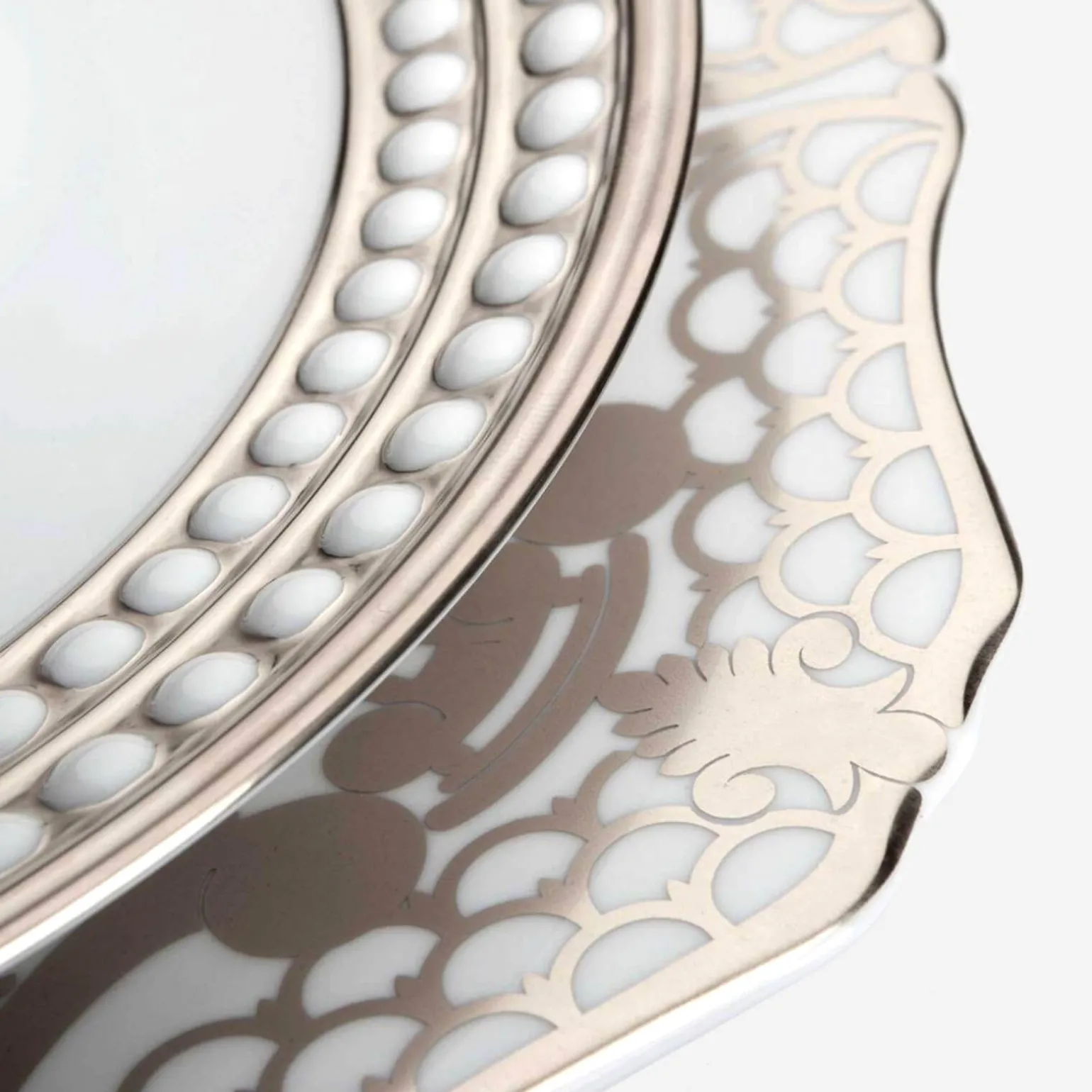 alencon_platinum_dinner_p_1.webp Alencon Platinum Dinner Plate