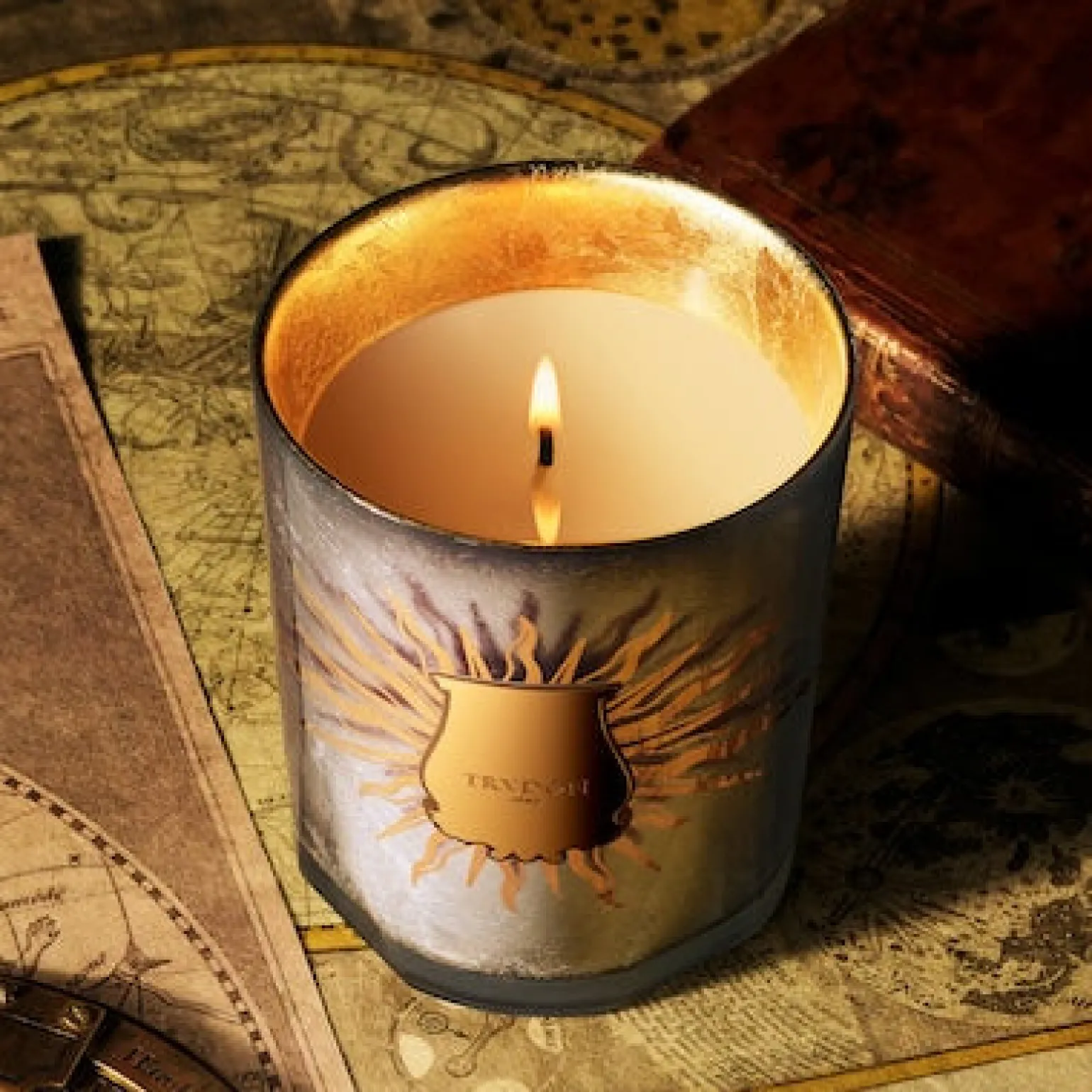 altar_astral_scented_cand_1.webp Altaïr Astral Scented Candle