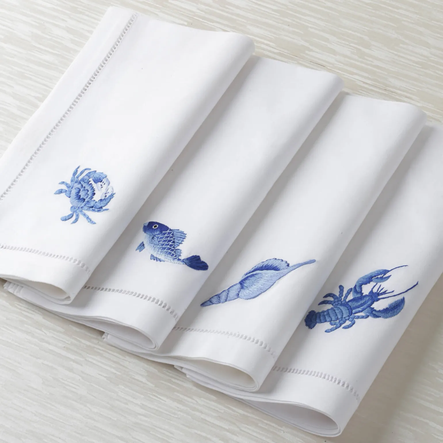 blue_fish_dinner_napkin_1.webp Blue Fish Dinner Napkin