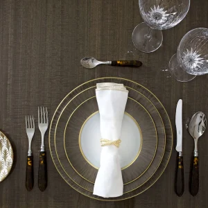 Carbone Bronze Charger