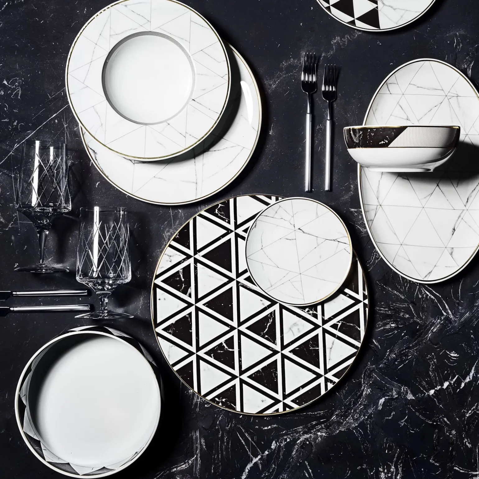 carrara_dinner_plate_2.webp Carrara Dinner Plate