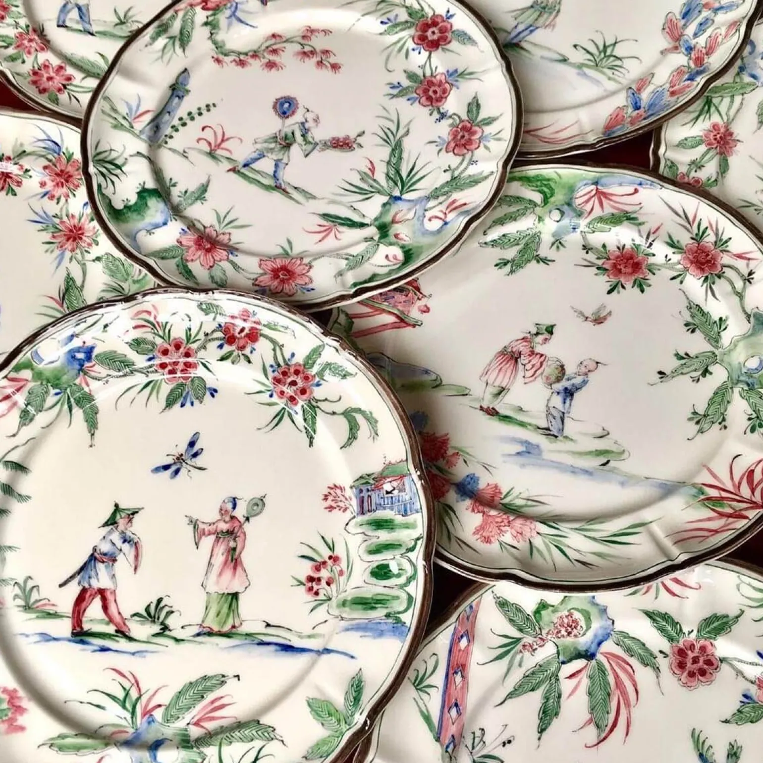 chinoiserie_dinner_plates_3.webp Chinoiserie Dinner Plates - Set of 12