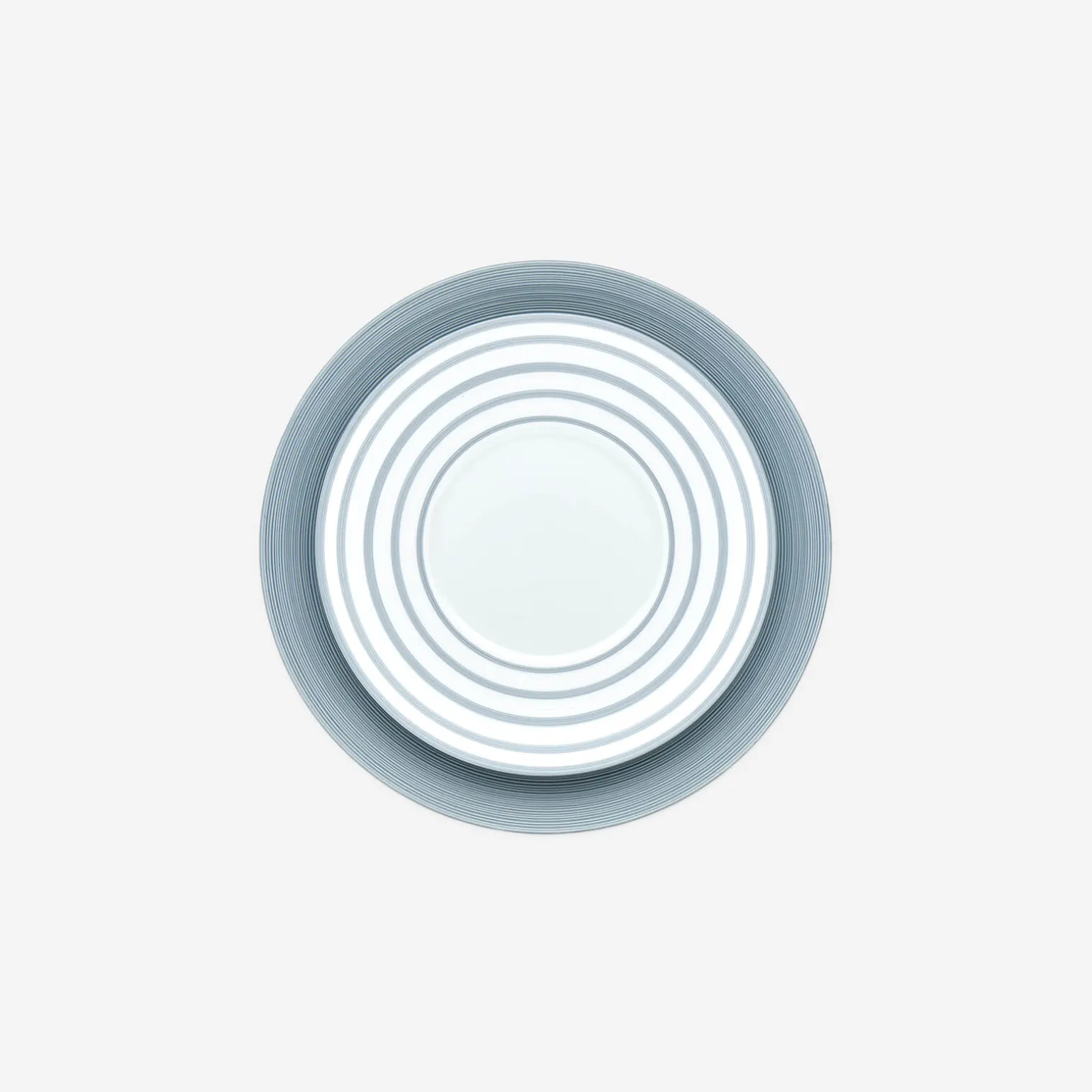 hmisphre_metallic_blue_st_2.webp Hémisphère Metallic Blue Striped Dinner Plate