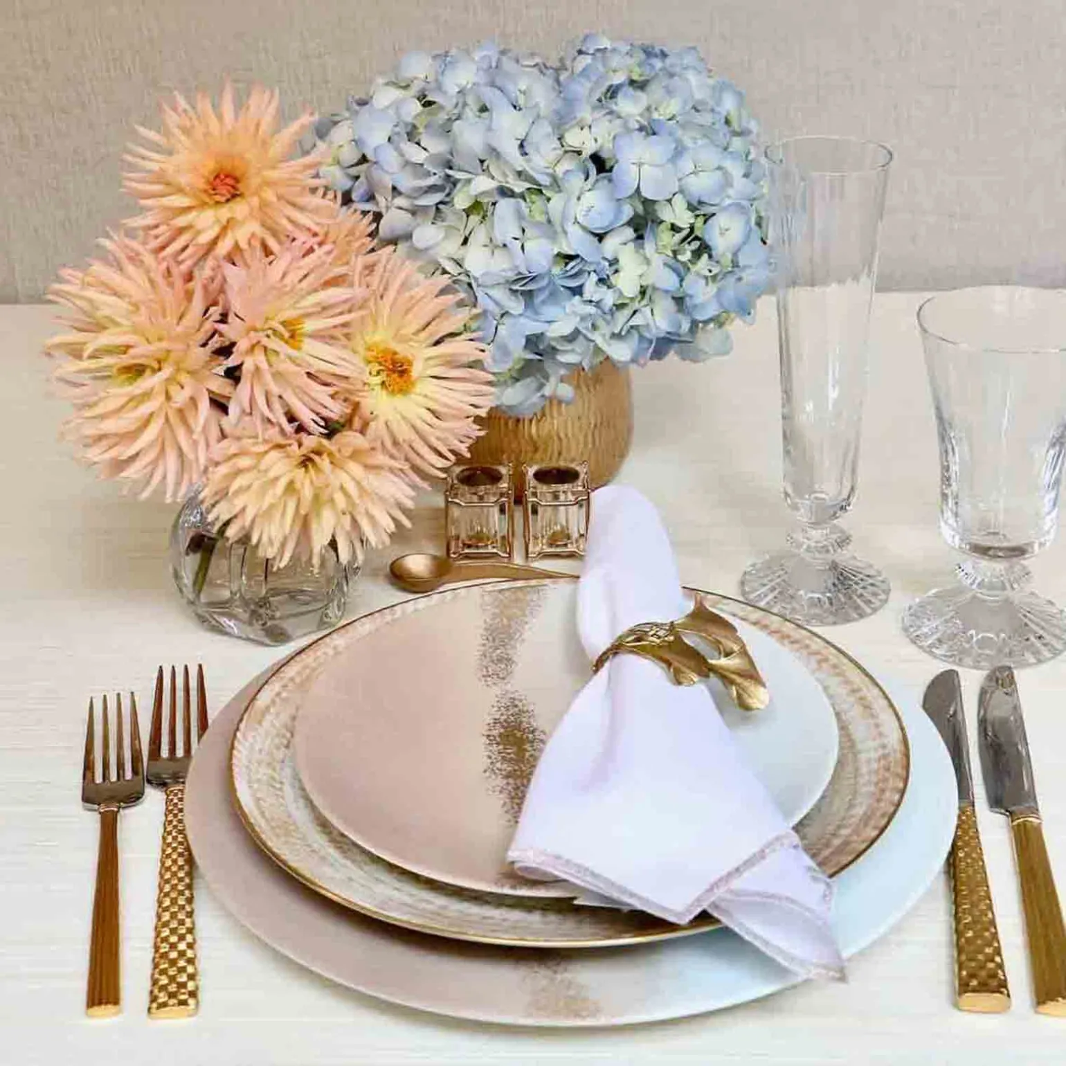 horizon_dinner_plate_blus_1.webp Horizon Dinner Plate Blush