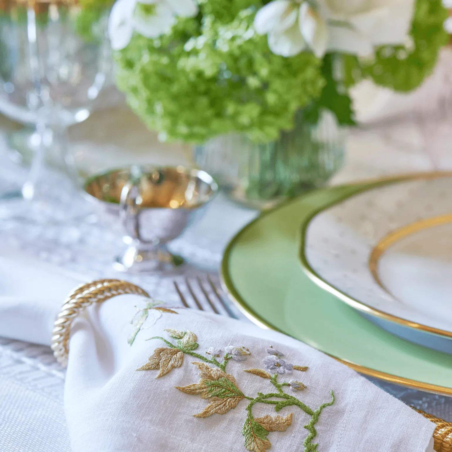 lilac_flower__butterfly_d_1.webp Lilac Flower & Butterfly Dinner Napkin