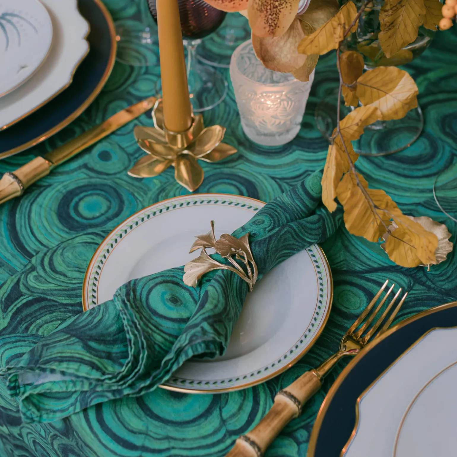 malachite_linen_napkin_1.webp Malachite Linen Napkin