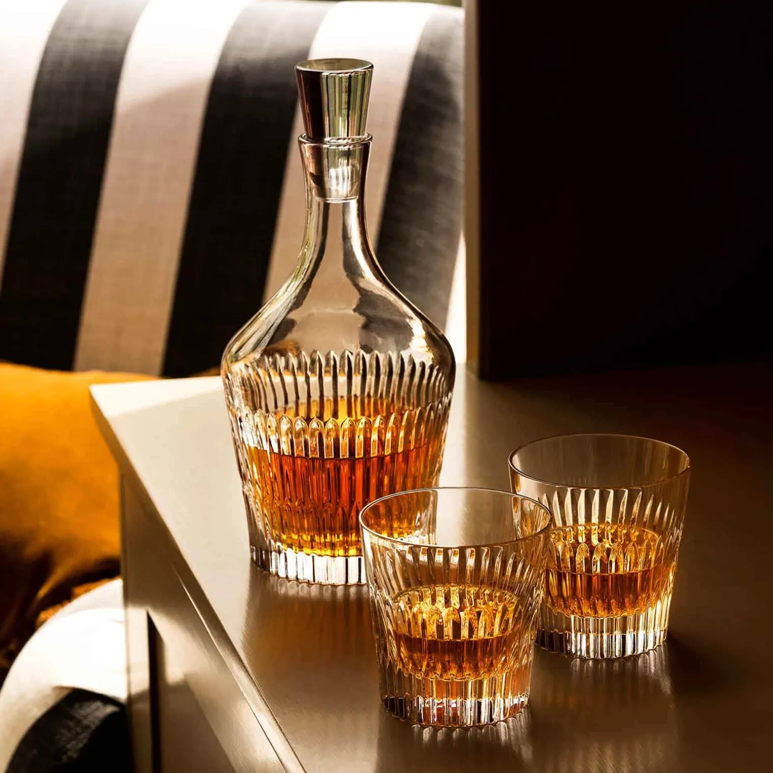 prism_decanter_1.webp Prism Decanter