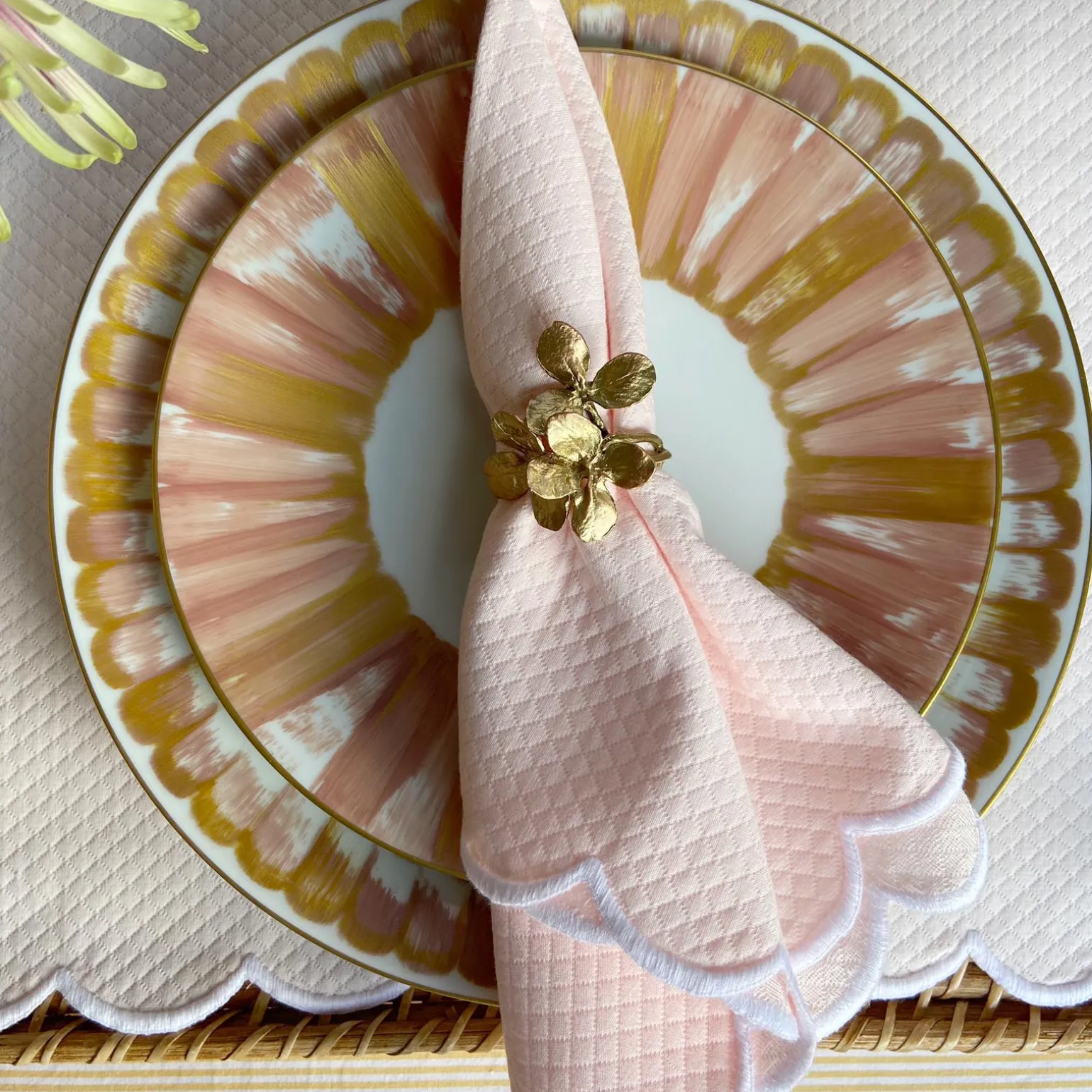 set_of_four_savannah_gard_1-3.webp Set of Four Savannah Gardens Pink Napkins
