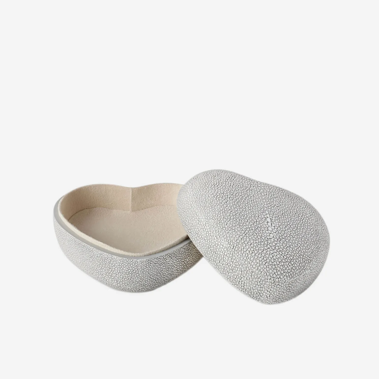 shagreen_heart_box_dove_0.webp Shagreen Heart Box Dove