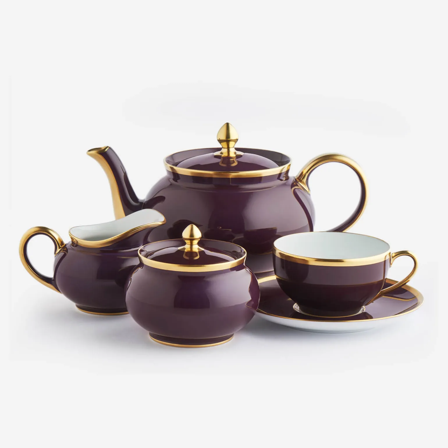 sous_le_soleil_aubergine__2-1.webp Sous Le Soleil Aubergine Tea Cup & Saucer