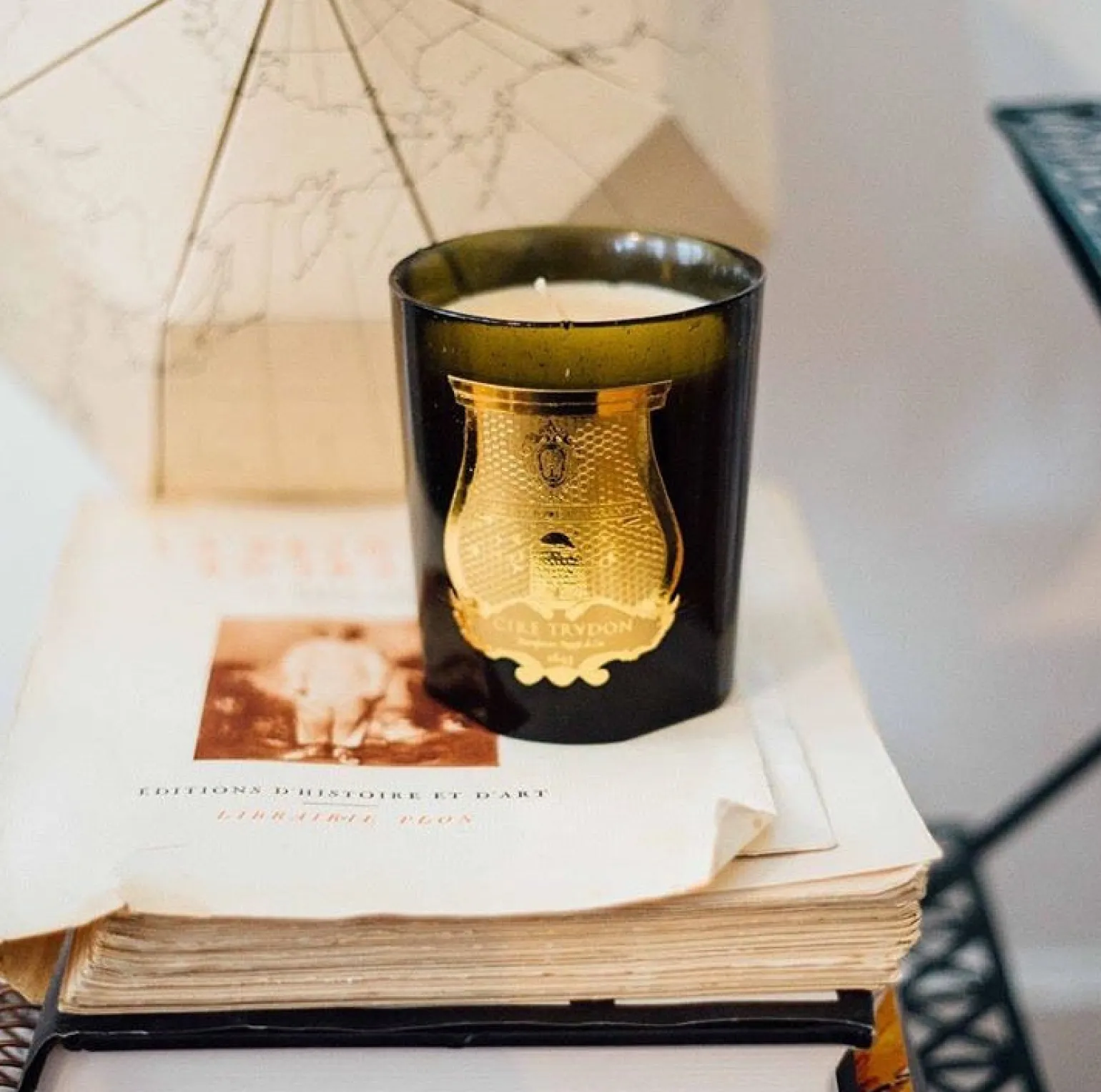 spiritus_sancti_scented_c_2.webp Spiritus Sancti Scented Candle