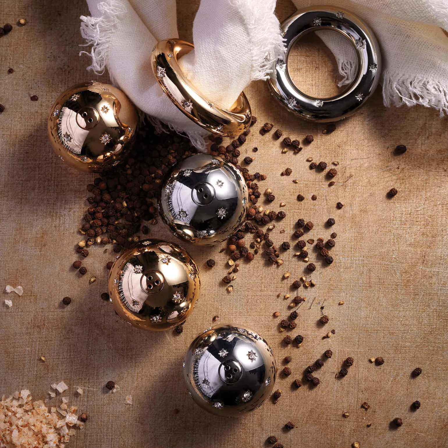 stars_platinum_salt__pepp_1.webp Stars Platinum Salt & Pepper Set